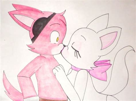 foxy and mangle|foxy and mangle kissing.